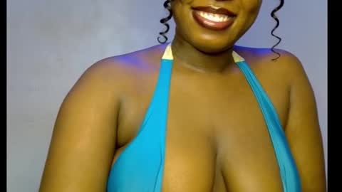 Snapshot of sweetpetitgirl chatting on 12, 3, 2026 LILY BRANDY online show from 12, 3, 2026