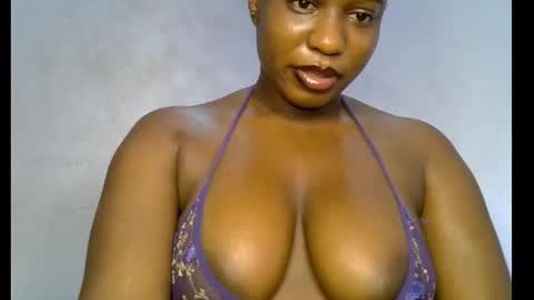 Snapshot of sweetpetitgirl chatting on 17, 3, 2026 LILY BRANDY online show from 17, 3, 2026