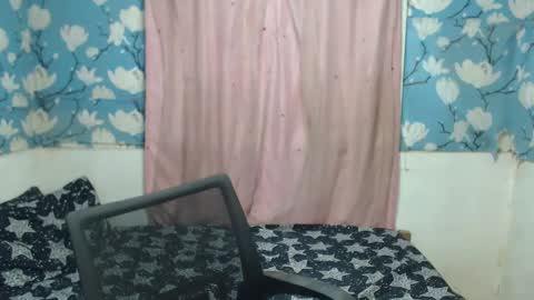 Sweet online show from 2, 3, 2025