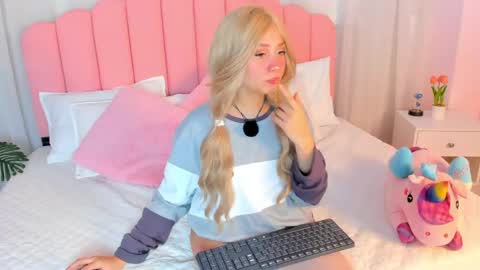 sweett_fire online show from 15, 4, 2026