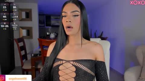 Snapshot of sweett_shinexx chatting on 20, 10, 2025 angel online show from 20, 10, 2025