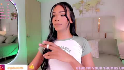 Snapshot of sweett_shinexx chatting on 11, 5, 2026 angel online show from 11, 5, 2026