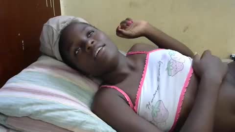 Snapshot of sweetvallerie chatting on 3, 2, 2025 sweetvallerie online show from 3, 2, 2025