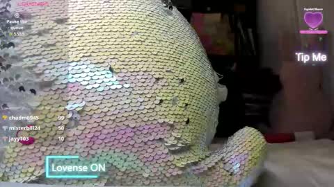 Snapshot of sweety_cum chatting on 15, 3, 2026 Mia online show from 15, 3, 2026