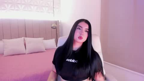 Snapshot of sweety_nicole_ chatting on 14, 5, 2026 sweety nicole 3 online show from 14, 5, 2026