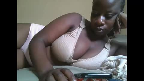 Snapshot of sweetyass25 chatting on 25, 10, 2025 sweetyass25 online show from 25, 10, 2025