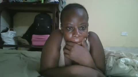 Snapshot of sweetyass25 chatting on 27, 10, 2025 sweetyass25 online show from 27, 10, 2025