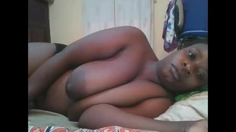 Snapshot of sweetyass25 chatting on 16, 2, 2026 sweetyass25 online show from 16, 2, 2026