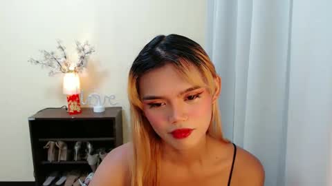 Snapshot of sweetytrannygirlxx chatting on 3, 1, 2025 Megan online show from 3, 1, 2025