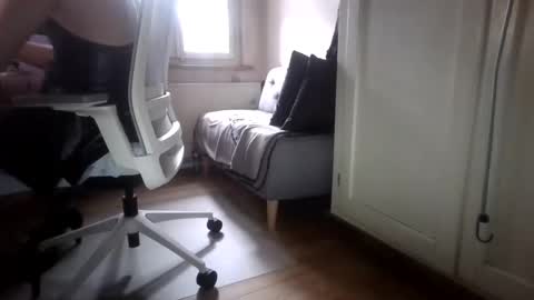 Swiss Couple online show from 16, 2, 2025