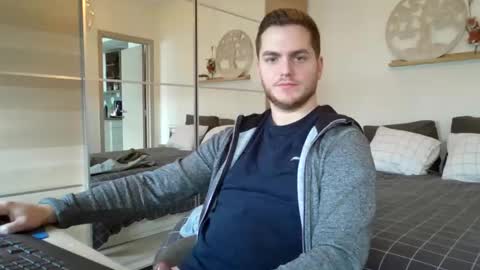 syl092 online show from 8, 1, 2025