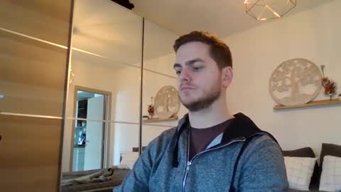 syl092 online show from 11, 1, 2025