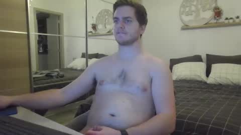 syl092 online show from 10, 3, 2025