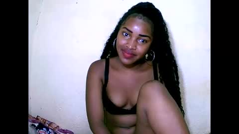 sylviasexy27 online show from 3, 1, 2025