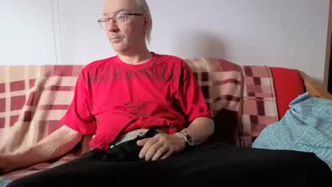 Snapshot of szaszinno6669068 chatting on 23, 10, 2025 szaszinno6669068 online show from 23, 10, 2025