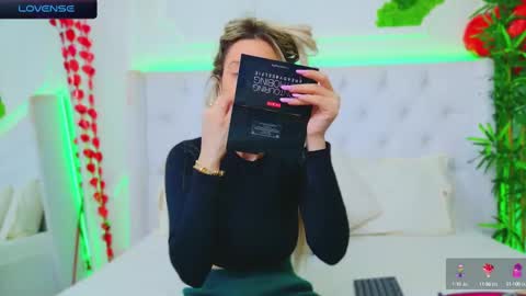 Snapshot of taahiraarabian chatting on 19, 2, 2025 Arianna online show from 19, 2, 2025