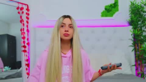 Snapshot of taahiraarabian chatting on 11, 3, 2025 Arianna online show from 11, 3, 2025