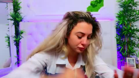 Arianna online show from 14, 11, 2025