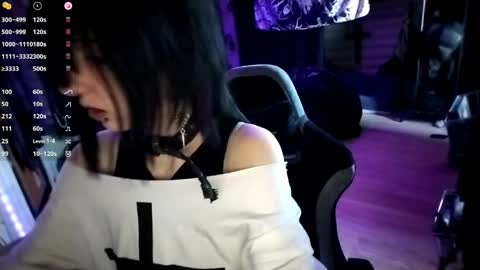 Lina online show from 8, 4, 2026