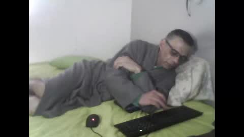 Snapshot of table40sexy1975 chatting on 28, 2, 2025 table40sexy1975 online show from 28, 2, 2025