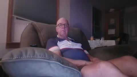 tacrunner66_ online show from 25, 9, 2025