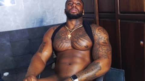 Tairon Tucke online show from 2, 12, 2024