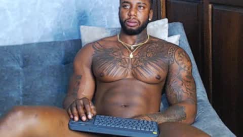 Tairon Tucke online show from 26, 12, 2024