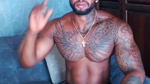 Tairon Tucke online show from 8, 1, 2025