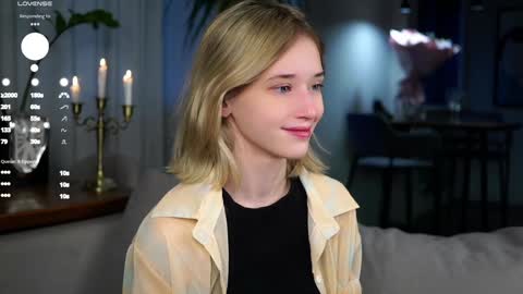 Mia online show from 8, 2, 2025