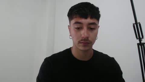 Snapshot of talhi_ chatting on 25, 10, 2025 talhi_ online show from 25, 10, 2025