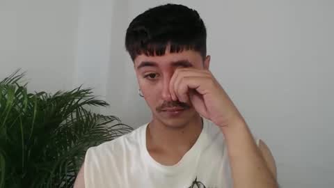 Snapshot of talhi_ chatting on 29, 10, 2025 talhi_ online show from 29, 10, 2025