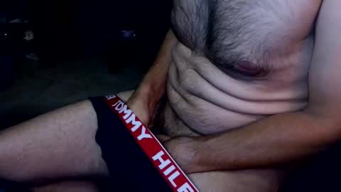 Snapshot of talltannhandsome chatting on 4, 6, 2026 talltannhandsome online show from 4, 6, 2026