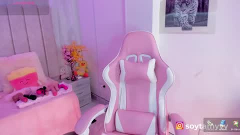 Snapshot of tammy_w chatting on 2, 3, 2025 Tammy online show from 2, 3, 2025