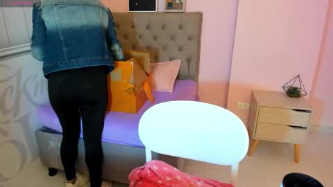 Tania  online show from 25, 9, 2025