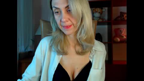 Snapshot of tanya6547 chatting on 18, 12, 2024 tanya online show from 18, 12, 2024