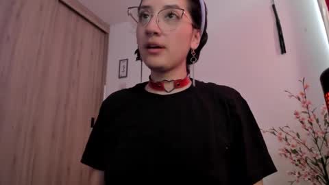 Snapshot of tanya_worldbondage chatting on 12, 12, 2024 tanya online show from 12, 12, 2024