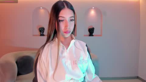 Tara Lawrence online show from 18, 12, 2025