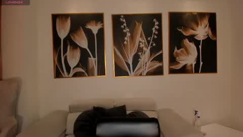 Tara Lawrence online show from 5, 2, 2026