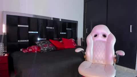 tashasant online show from 10, 11, 2025