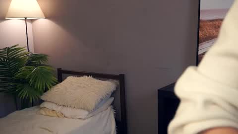 Your Ressie online show from 2, 12, 2025