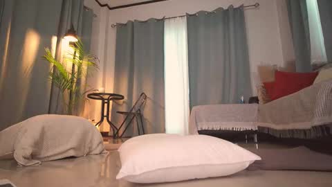 Snapshot of tasty_tomato chatting on 12, 9, 2025 RHEA  pronanciation like Reya   online show from 12, 9, 2025