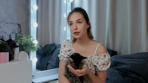 Snapshot of tate_angel chatting on 17, 9, 2025 Tate online show from 17, 9, 2025