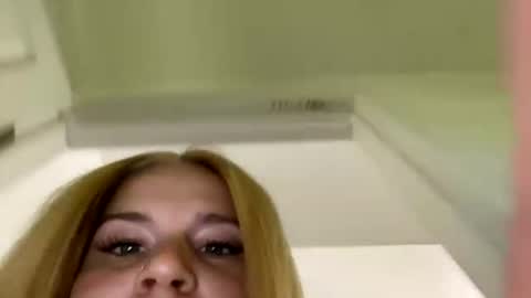 Snapshot of tattedlilmama chatting on 8, 7, 2026 Tattedlilmama online show from 8, 7, 2026