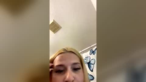 Snapshot of tattedlilmama chatting on 21, 7, 2026 Tattedlilmama online show from 21, 7, 2026