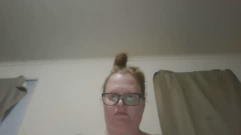 Snapshot of tattedredheadslutxoxo chatting on 15, 3, 2026 tattedredheadslutxoxo online show from 15, 3, 2026