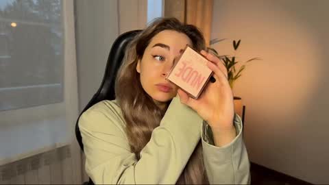 Snapshot of tatti_1 chatting on 1, 11, 2025 Tata online show from 1, 11, 2025