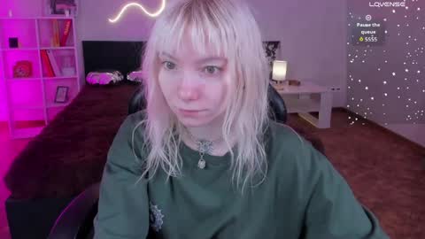 Snapshot of tattoo_artbaby chatting on 15, 4, 2026 tattoo_artbaby online show from 15, 4, 2026