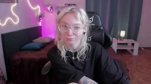 Snapshot of tattoo_artbaby chatting on 30, 4, 2026 tattoo_artbaby online show from 30, 4, 2026