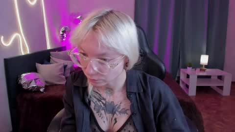 Snapshot of tattoo_artbaby chatting on 24, 5, 2026 tattoo_artbaby online show from 24, 5, 2026