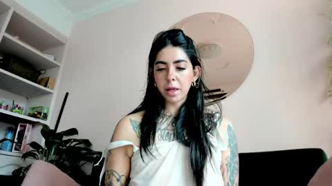 Nathalie Hardy  online show from 9, 6, 2026